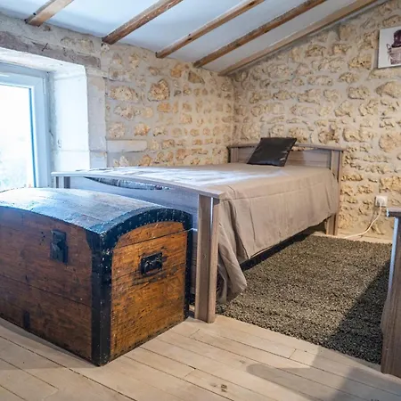 Tatil Evi Havre De Paix En Charente Maritime Avec 3 Formules D Sur Mesure De 1 A 14 Voyageurs Gémozac
